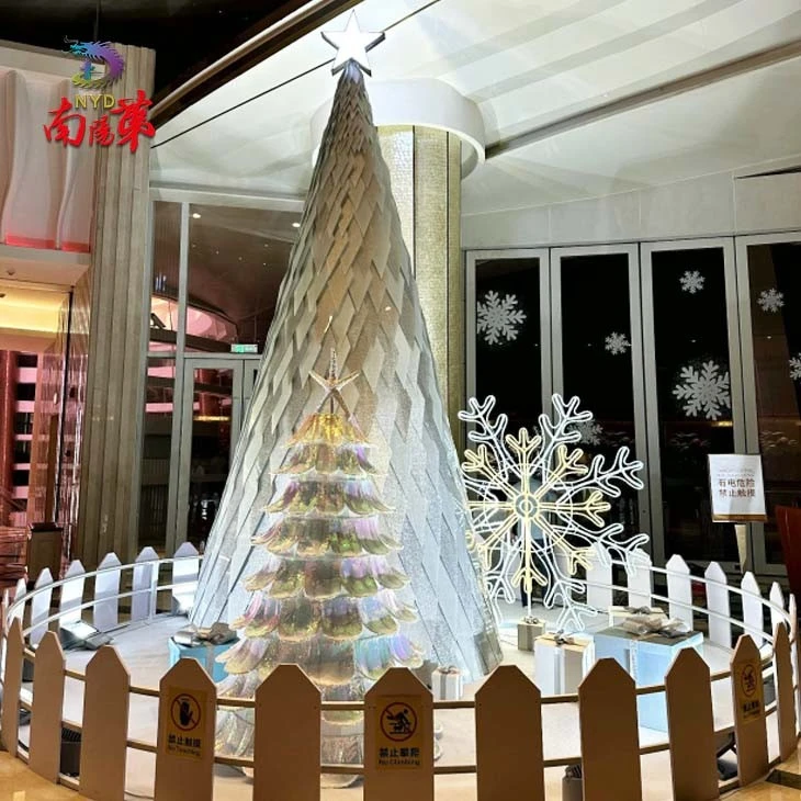 Christmas Lights for Big Outdoor Trees